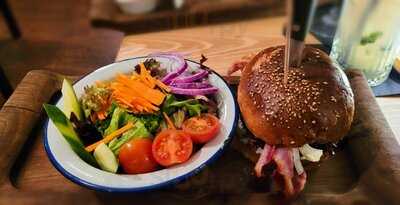 Australian Bar & Kitchen