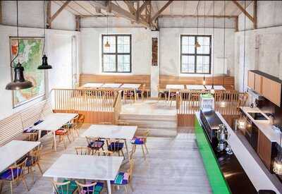 Café "tür An Tür"