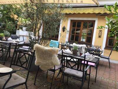 Schlossgaststatte Wellenburg