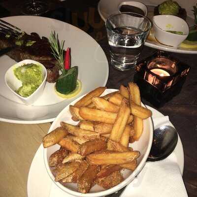 Chase - American Bar & Steakhouse