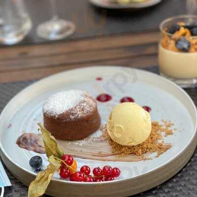 Gusto Natural Modern Grill