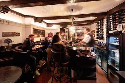 Kork-genuss Weinbar Und Mehr