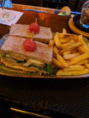 Isarbar Sofitel Munich Bayerpost