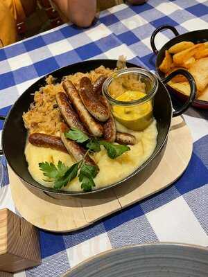 Paulaner's Wirtshaus Mit Biergarten