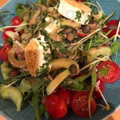 Paulaner's Wirtshaus Mit Biergarten