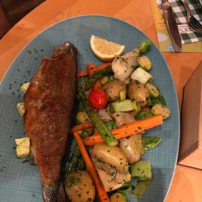 Paulaner's Wirtshaus Mit Biergarten