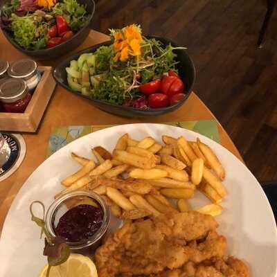 Paulaner's Wirtshaus Mit Biergarten