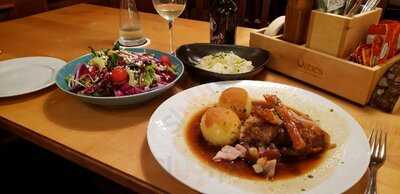 Paulaner's Wirtshaus Mit Biergarten