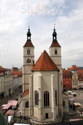 Dinea Restaurant & Café