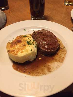 Schloßwirtschaft Heitzenhofen