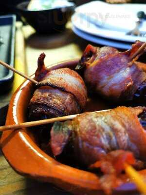 Santos Tapas Bar Cafeteria