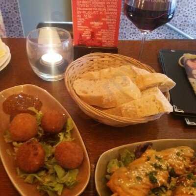 Santos Tapas Bar Cafeteria