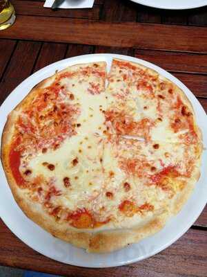 Piccola Roma, Sullo Pierluigi