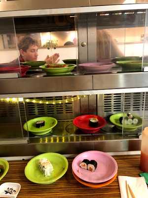 Akakiko Running Sushi