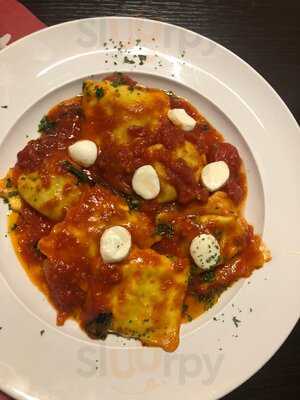 Trattoria La Bussola