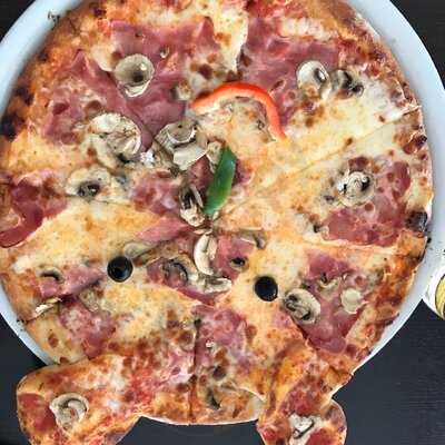 Trattoria La Bussola