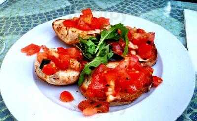 Trattoria La Bussola