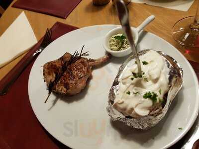 Mike's Eku Steakhouse