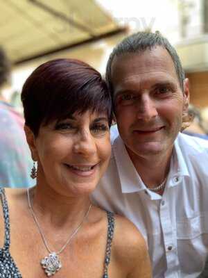 Hans Im GlÜck Burgergrill & Bar