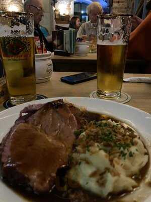 Bratwurstherzl Am Viktualienmarkt