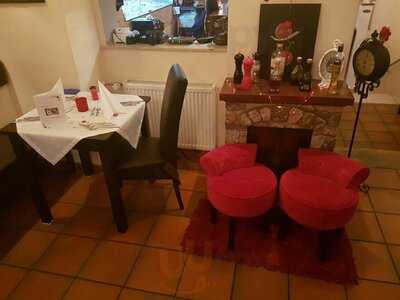 Karisma, Café /bar/restaurant