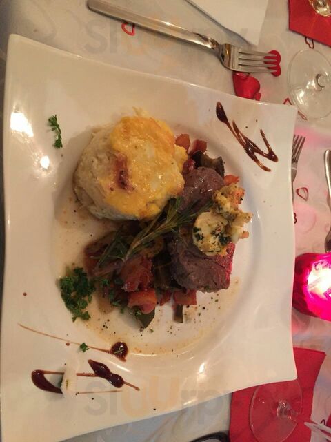 Karisma, Café /bar/restaurant