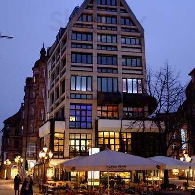 Brown's Coffee Lounge