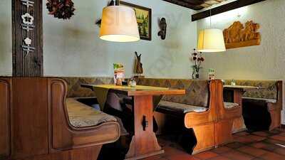 Waldrasthaus Karches