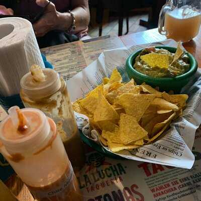 Taqueria & Cantina La Lucha