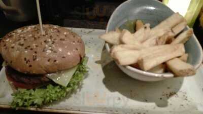 Hans Im GlÜck Burgergrill & Bar