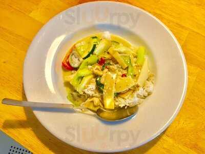 Khun Mae, Thai Restaurant & Shop