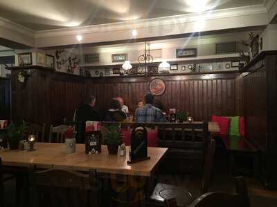 Lindengarten Wirtshaus Bar & Biergarten