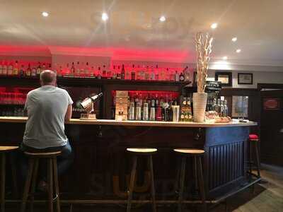 Lindengarten Wirtshaus Bar & Biergarten