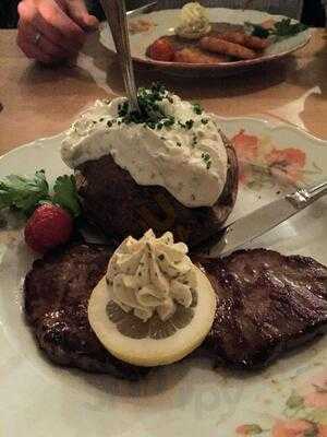 Lindengarten Wirtshaus Bar & Biergarten