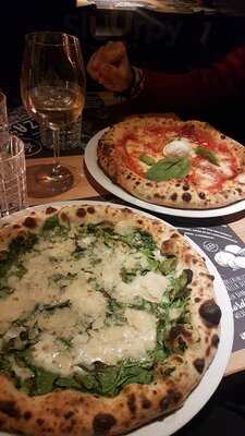 Lammbock-pizzabar & Hinterhofgarten