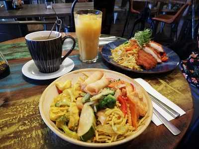 Dao's Asian Food & Bar