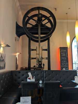 Tinto - Tapas Y Vino