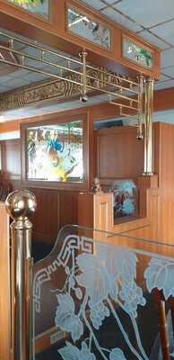 China Star, Restaurant