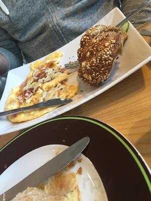 Mueller Bistro & Cafe