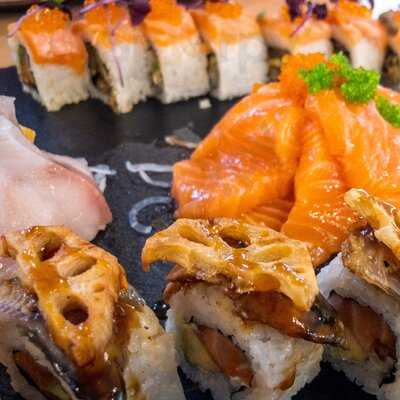 Hashi Restaurant Sushi & Nikkei Fusion