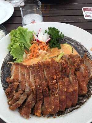 Hashi Restaurant Sushi & Nikkei Fusion