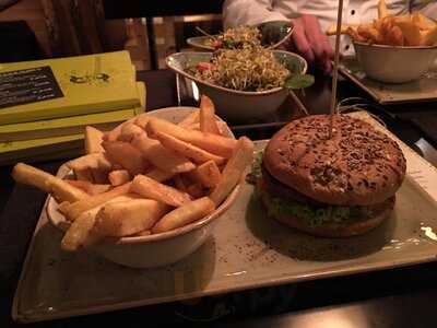 Hans Im GlÜck Burgergrill & Bar