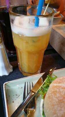 Hans Im GlÜck Burgergrill & Bar