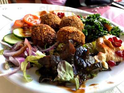 Make Falafel Not War