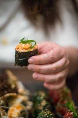 Xinh Sushi Restaurant