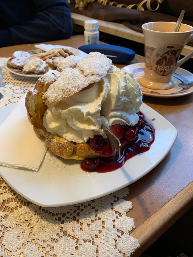 Konditorei Cafe' Greif