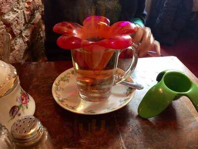 Hoover & Floyd Tages & Abend Bar