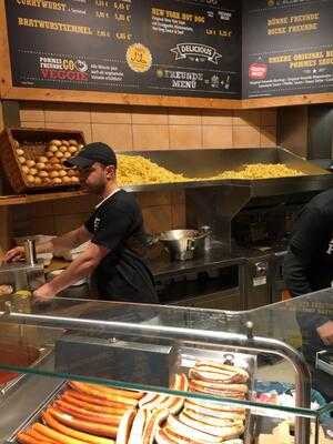 Pommes Freunde Stachus