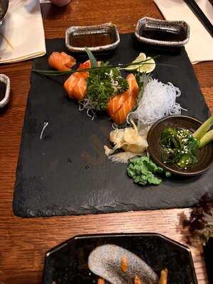 Javi - Japanese & Vietnamese