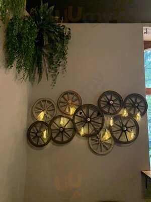 Hickory Grill & Smokehouse